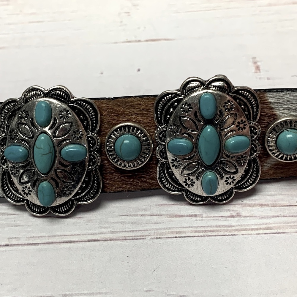 Western Style Concho and Pony Hair Leather Snap Bracelet - Picture 4 of 6